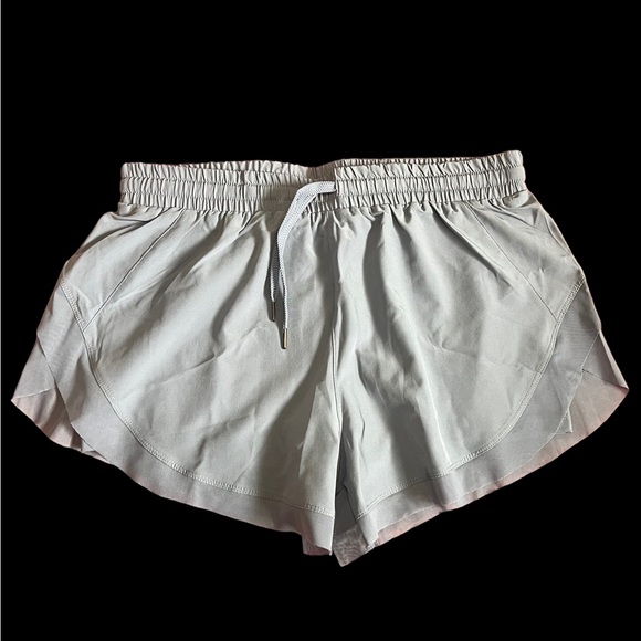 NWT Halara Contrast Mesh 2 in 1 shorts - Picture 4 of 6